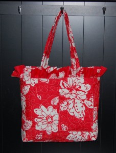 Tons of great sewing tutorials and patterns for diaper bags!