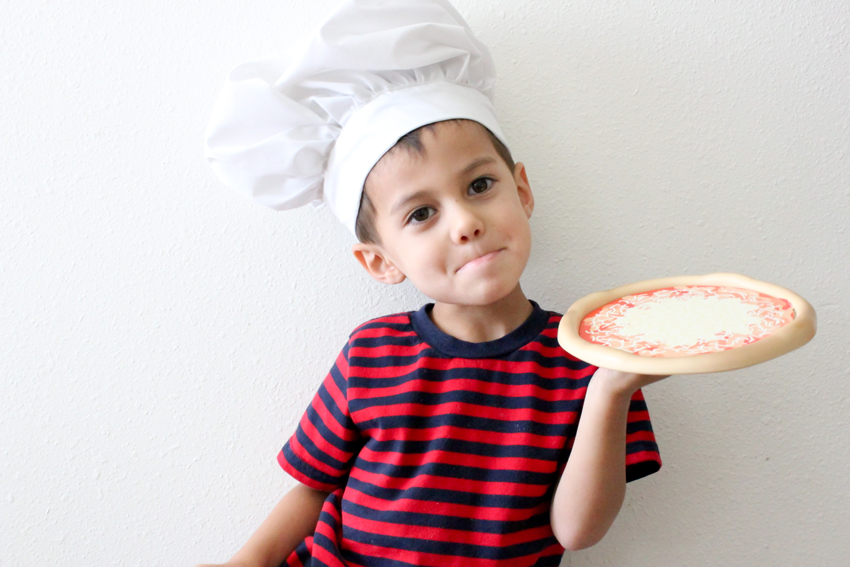 Pizza chef's hat tutorial