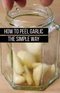How to peel garlic in a jar - SO EASY