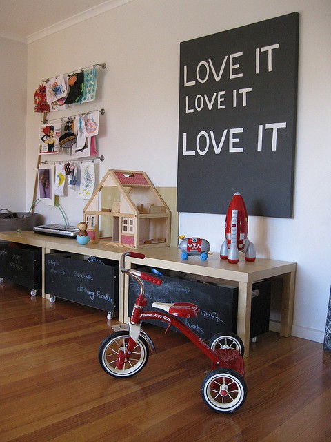 Dozens of great toy storage ideas!