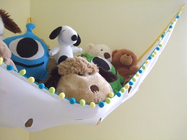 Stuffed animal net tutorial and TONS of other great toy storage solutions