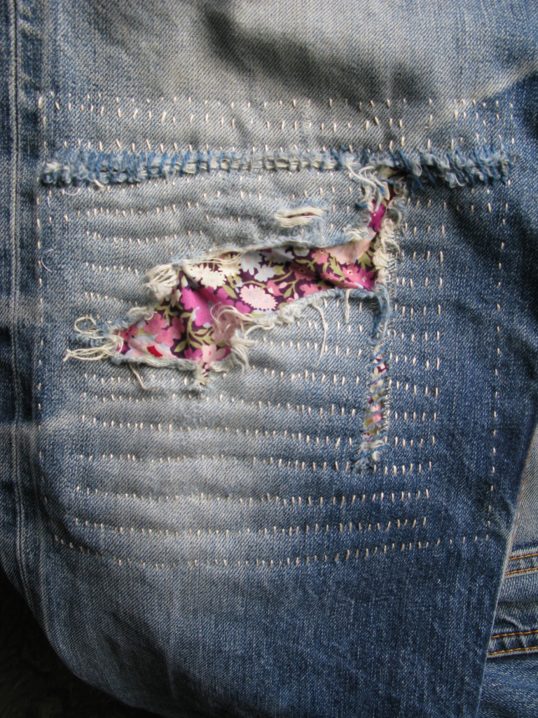 How to patch a hole in your pants - Andrea's Notebook