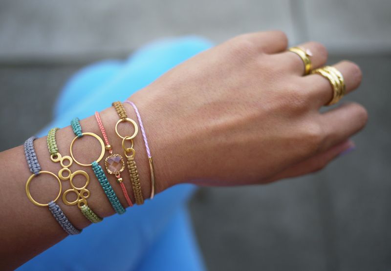 Simple, delicate macrame bracelet. Tutorial.