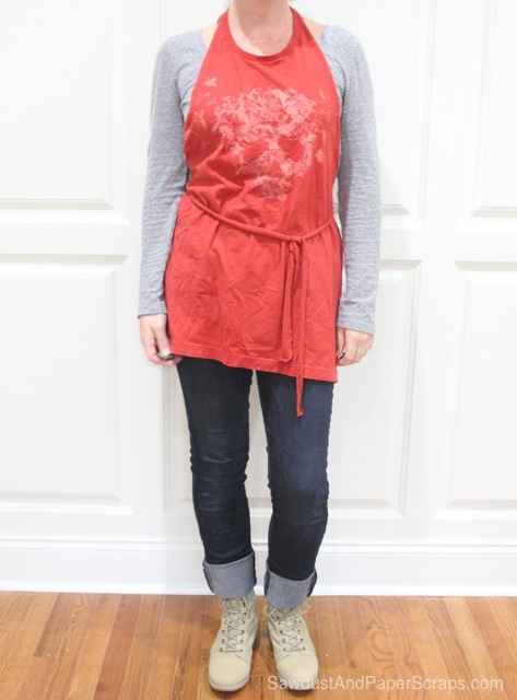 No-sew t-shirt apron tutorial