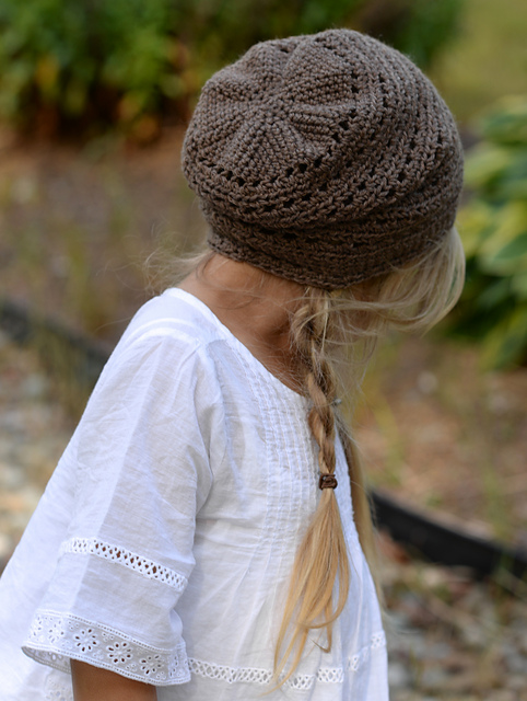 Lots of adorable crocheted hat patterns for girls