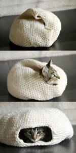 Crocheted cat bed tutorial - SO CUTE!
