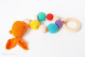 Beautiful crochet pattern for a baby teether