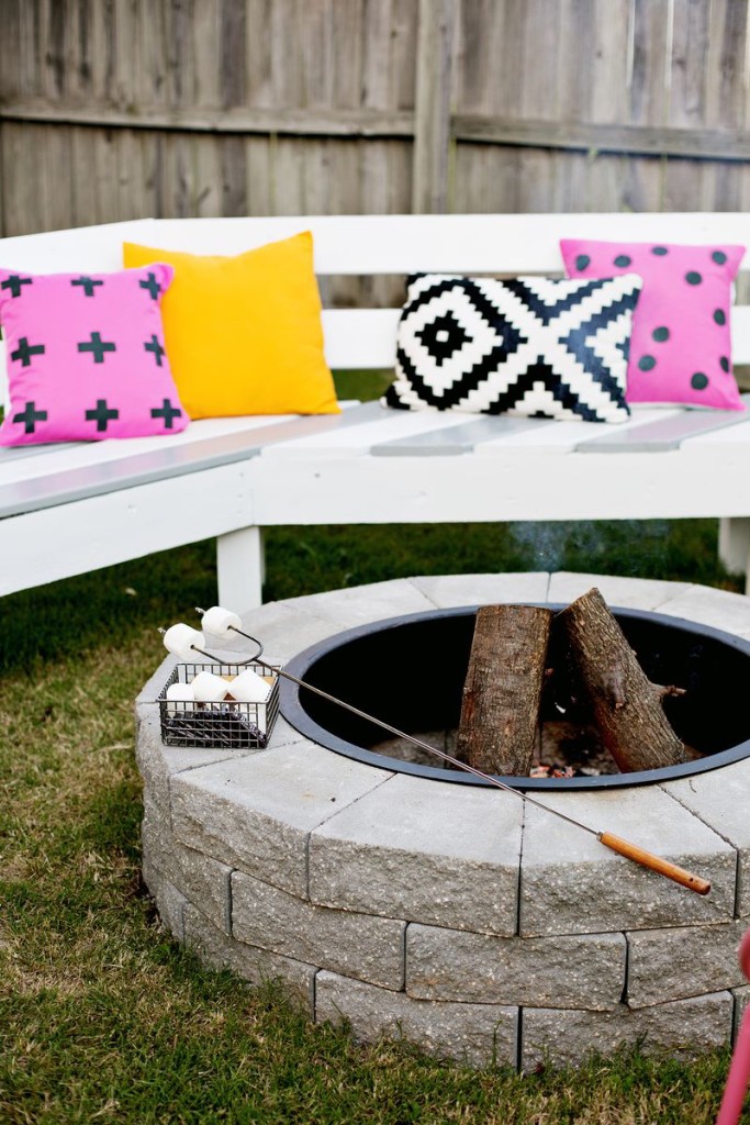 DIY Outdoor Fire Pit Tutorial