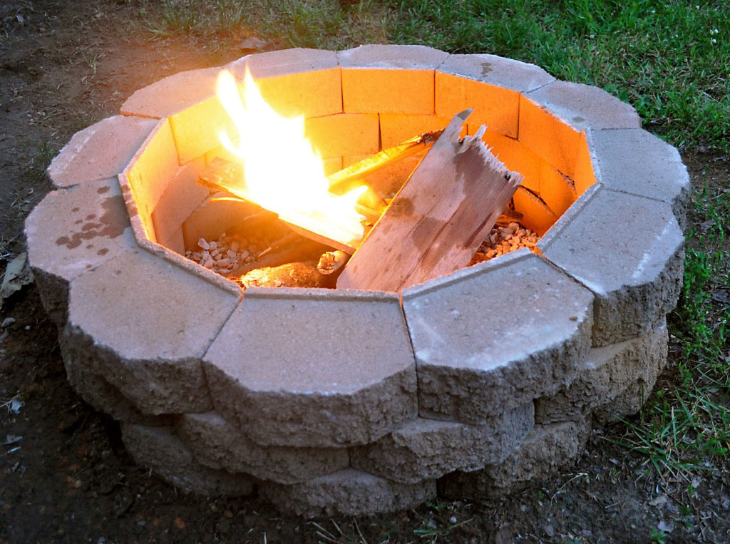 Easy DIY Outdoor Fire Pit Tutorial