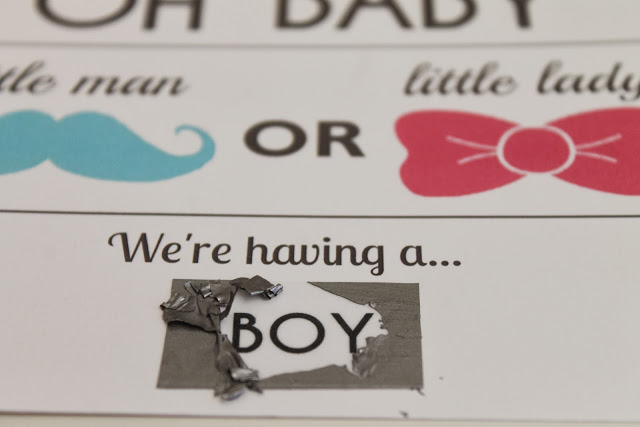 Simple ingredients at home can make a scratch off card to announce the baby gender