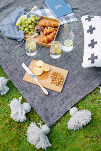 15 functional and beautiful DIY picnic blankets