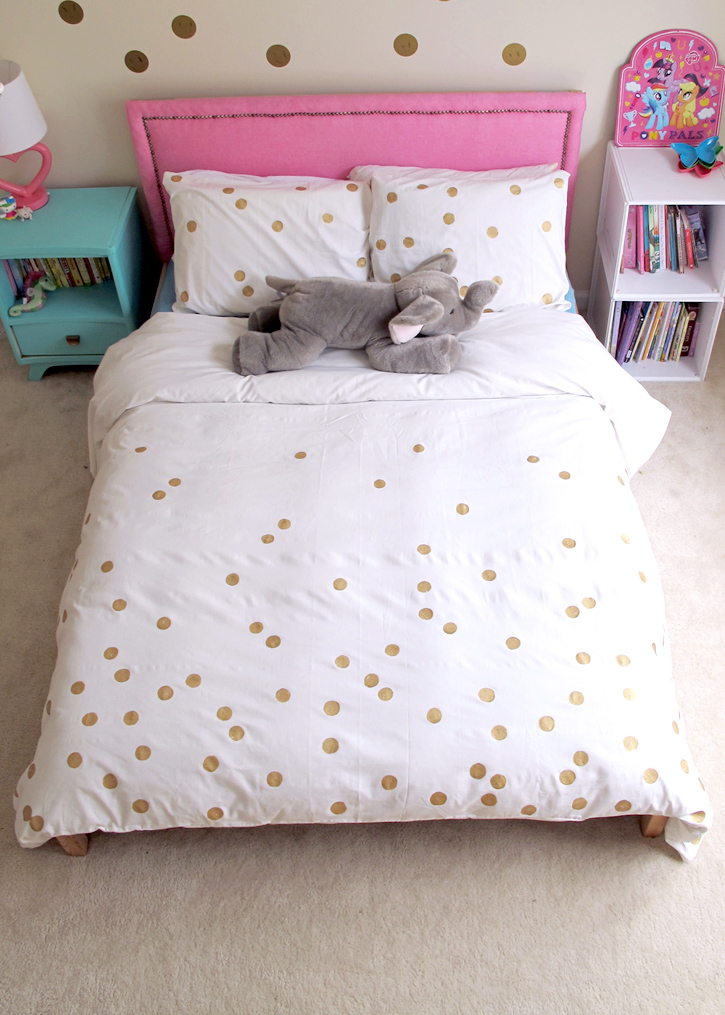 Make this gorgeous (and easy) duvet cover!