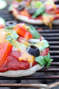 Pizza on the grill.