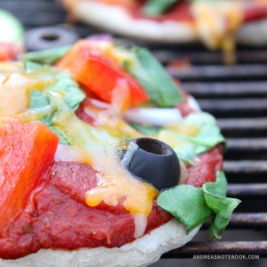 Pizza on the grill.