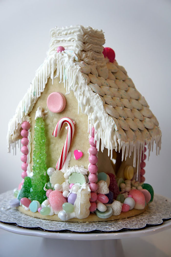 The Most Adorable Gingerbread House Tutorials and Tips