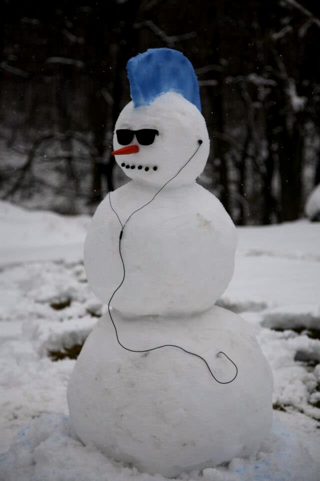 Clever Ways To Build A Snowman