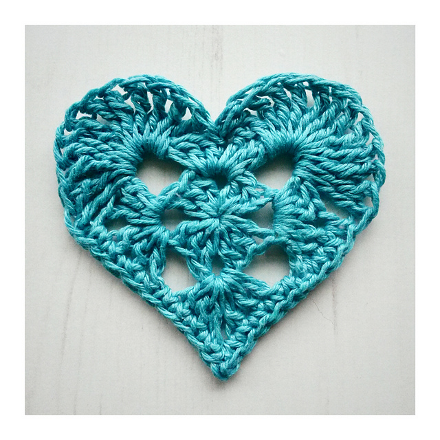 granny crochet heart pattern 