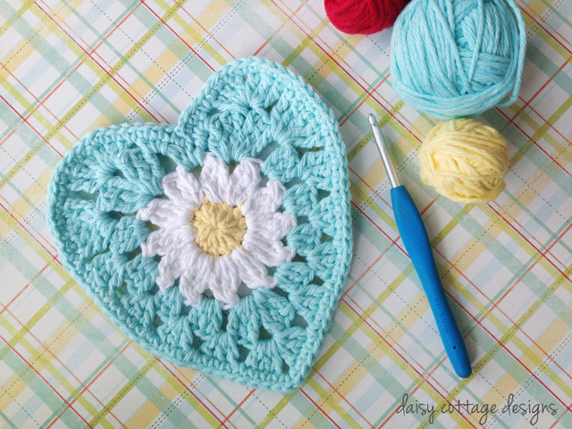 daisy heart crochet tutorial