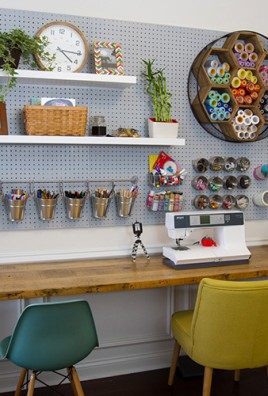 creative home office - craft room - sewing room - AndreasNotebook.com