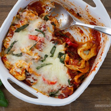 Baked Tortellini with peppers and spinach