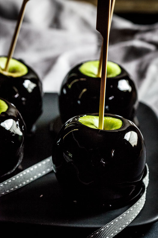 Black Toffee Apples - Halloween Caramel Apples