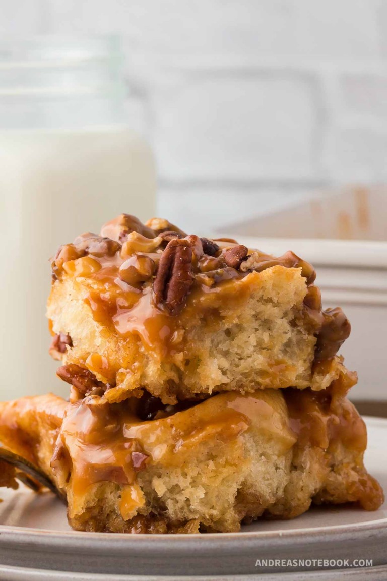 Caramel Pecan Cinnamon Rolls Recipe (From Scratch)