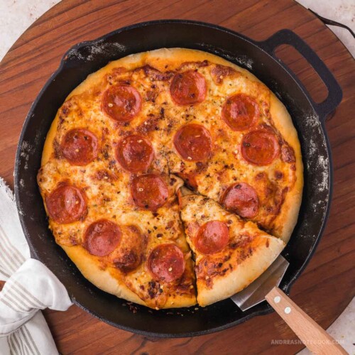 Cast Iron Pizza Recipe — The Mom 100